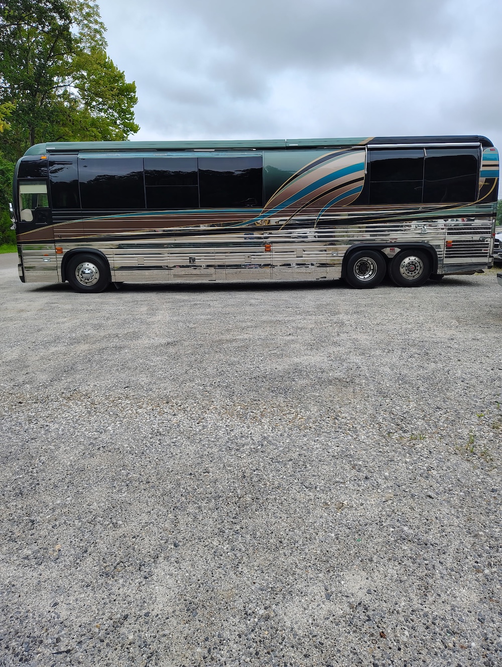 2002 Prevost XLII For Sale