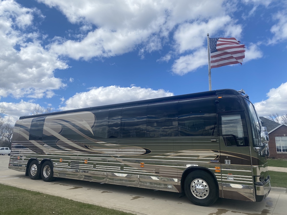 2003 Prevost XLII For Sale