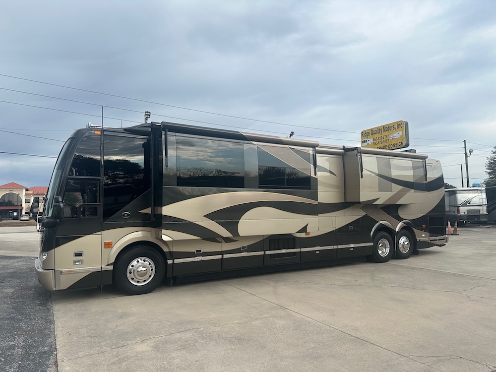 2003 Prevost Featherlite H3-45 For Sale