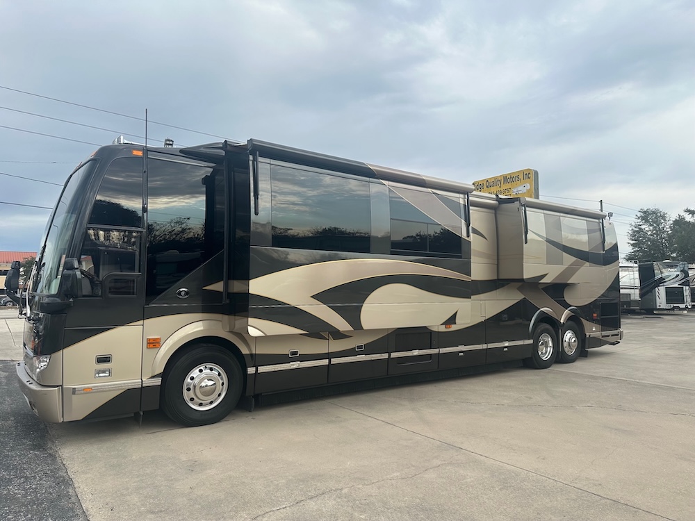2003 Prevost Featherlite H3-45 For Sale