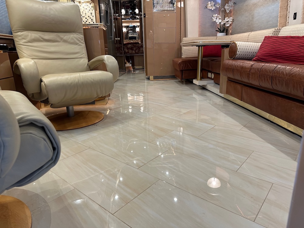 2003 Prevost Featherlite H3-45 For Sale