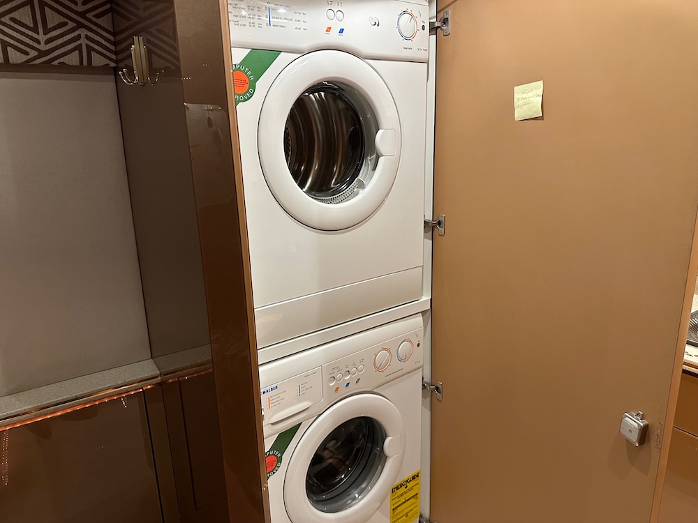 2003 Prevost Featherlite H3-45 For Sale