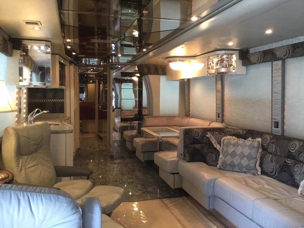 2003 Prevost Featherlite XLII For Sale