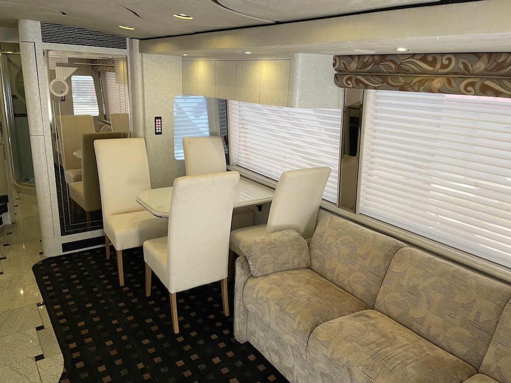 2003 Prevost Marathon H3-45 For Sale