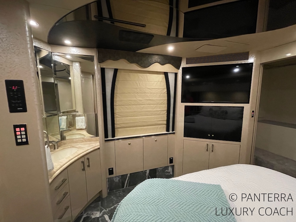 2003 Prevost  Marathon XLII For Sale