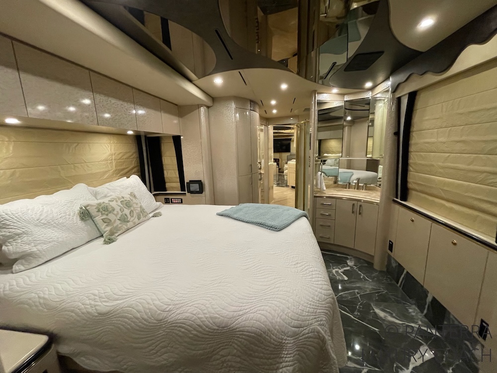 2003 Prevost  Marathon XLII For Sale