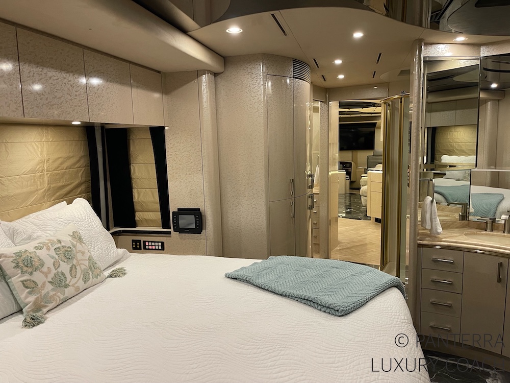 2003 Prevost  Marathon XLII For Sale