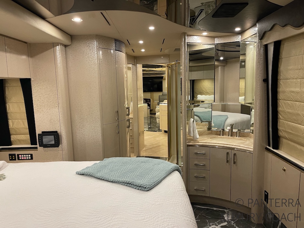 2003 Prevost  Marathon XLII For Sale