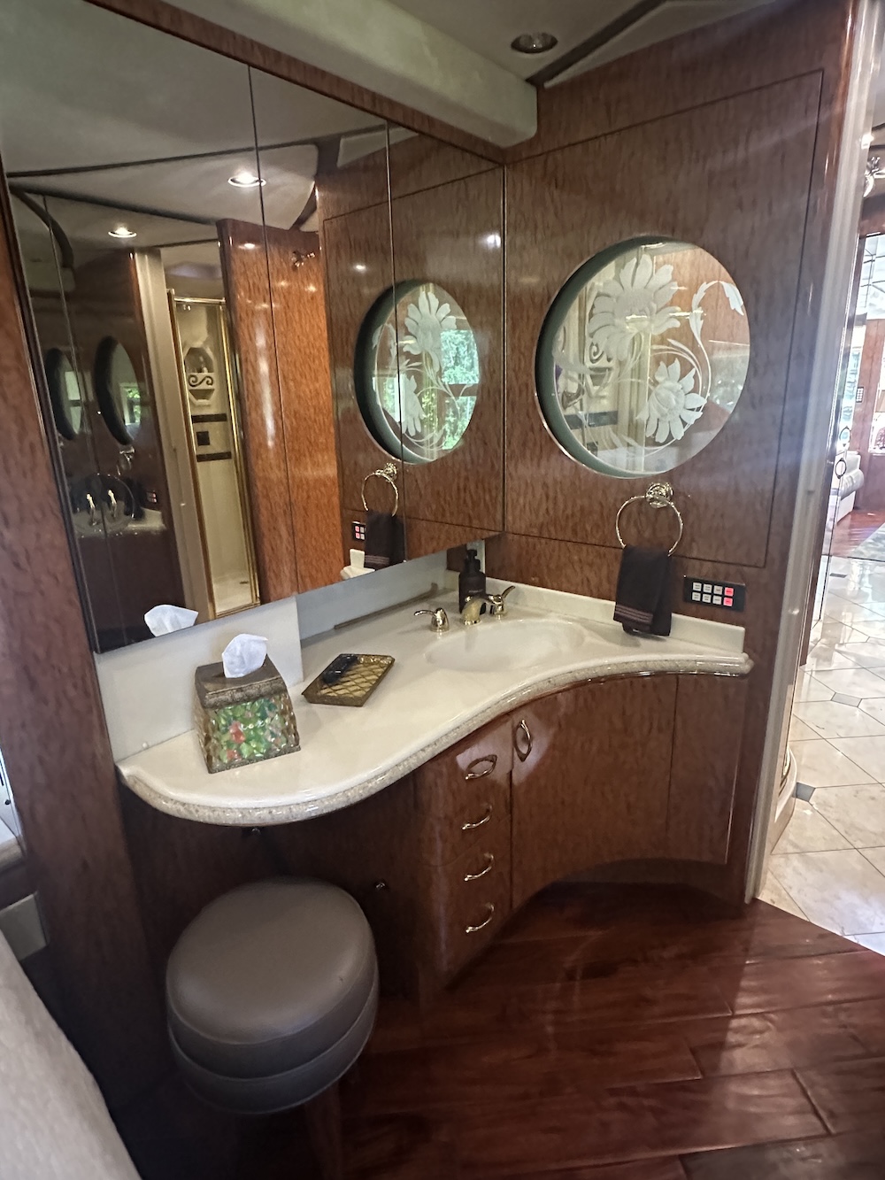 2003 Prevost Marathon XLII For Sale
