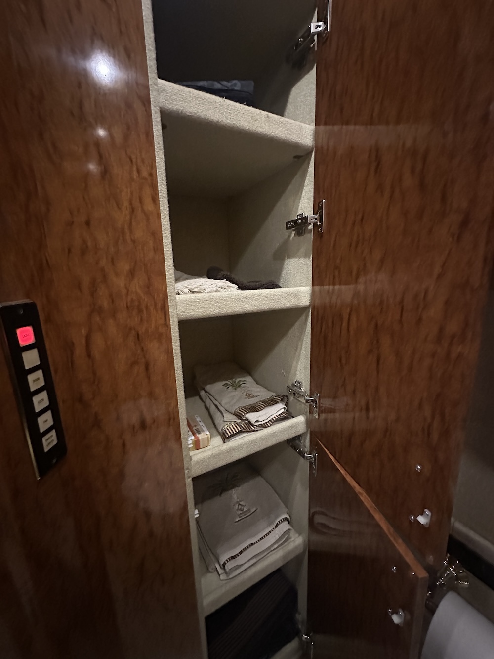 2003 Prevost Marathon XLII For Sale