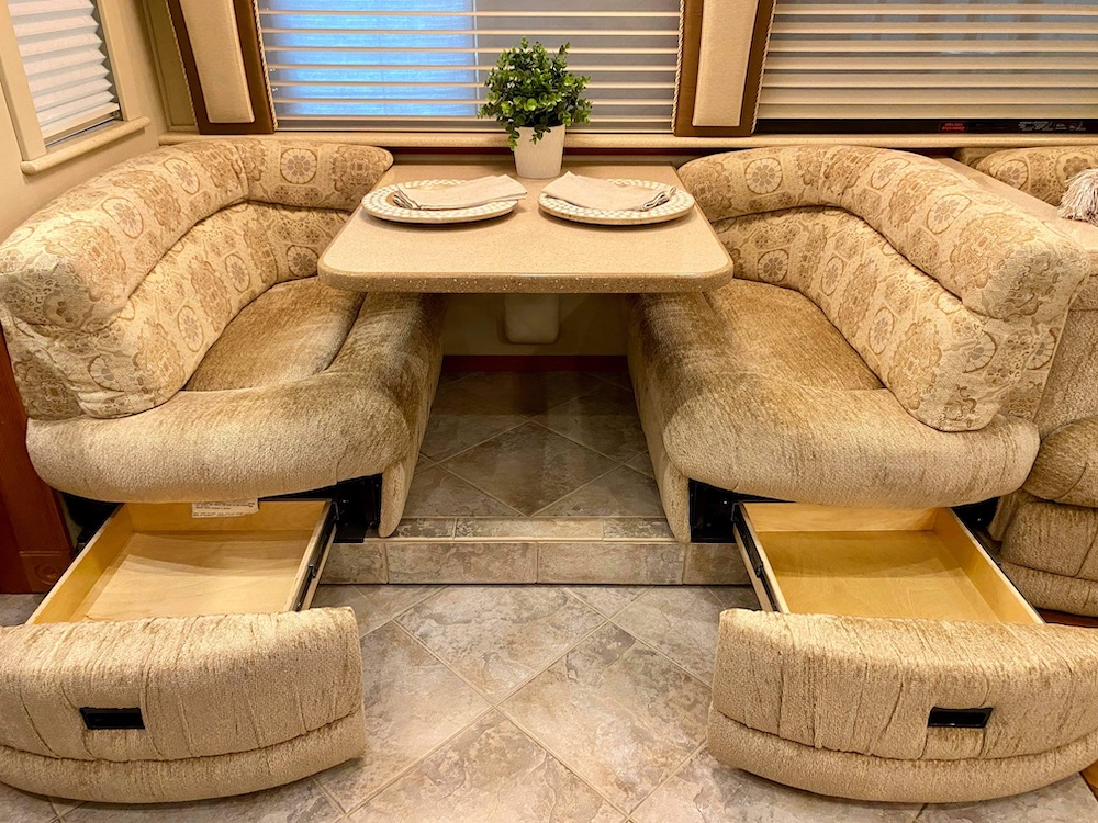 2003 Prevost Royale XLII For Sale