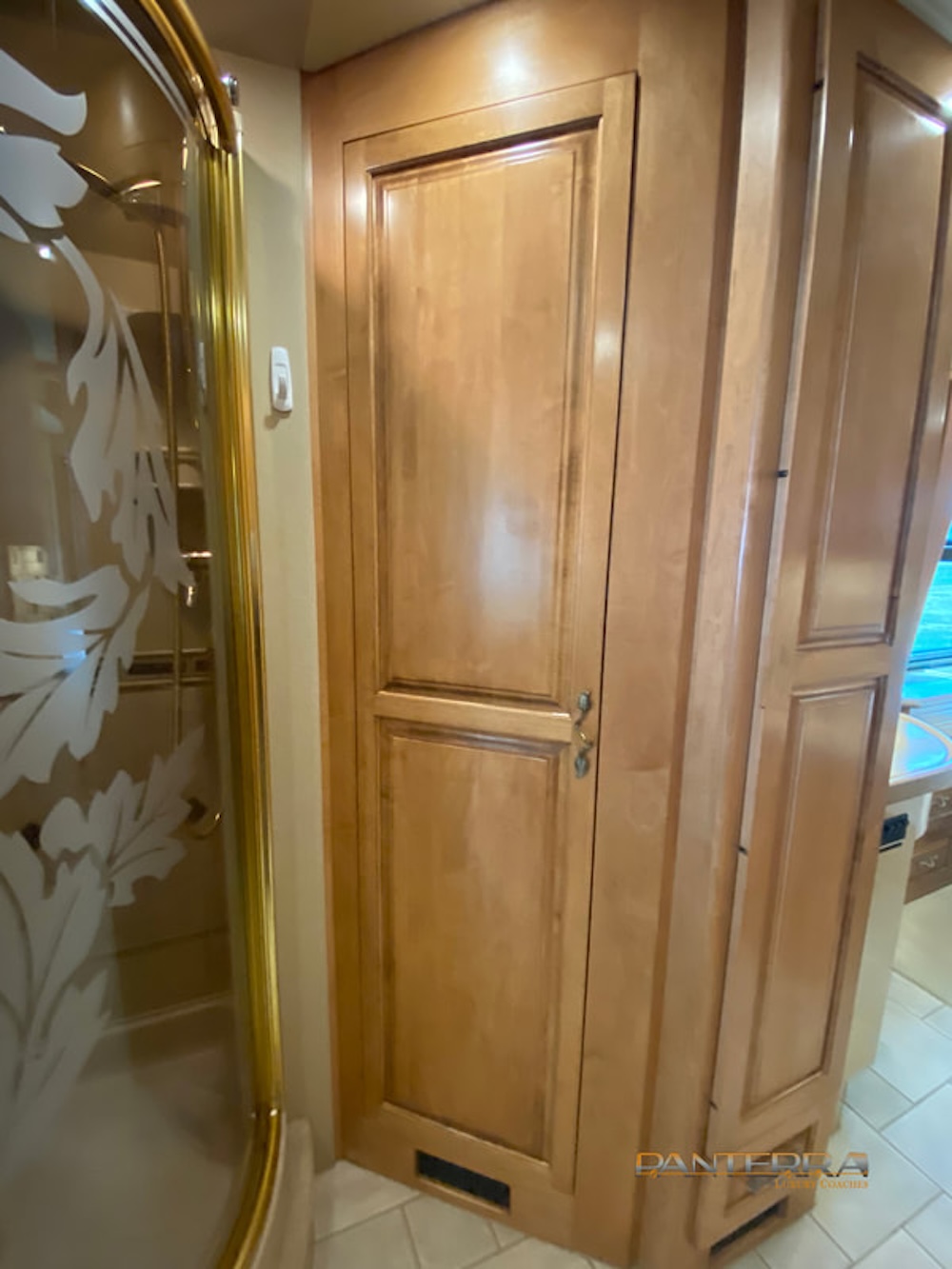 2003 Prevost Royale XLII For Sale