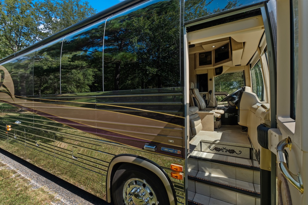 2003 Prevost XLII For Sale