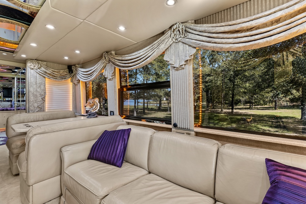 2003 Prevost XLII For Sale