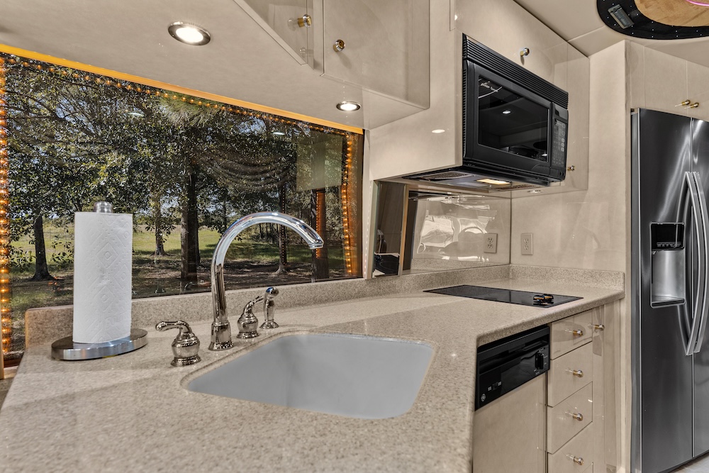 2003 Prevost XLII For Sale