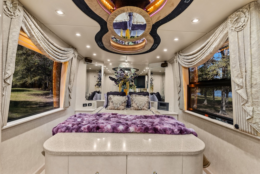 2003 Prevost XLII For Sale