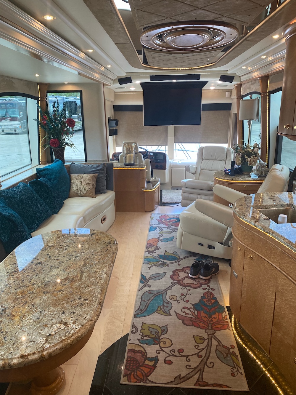 2004 Prevost Bruce XLII For Sale