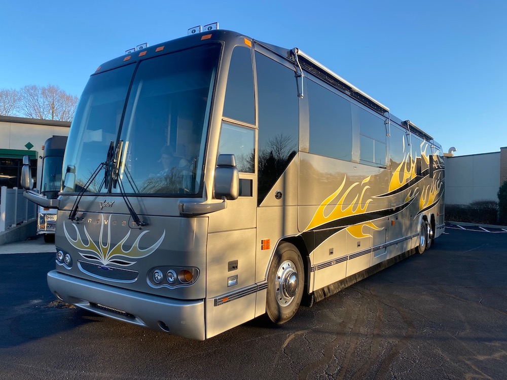 2004 Prevost Featherlite H3-45 For Sale