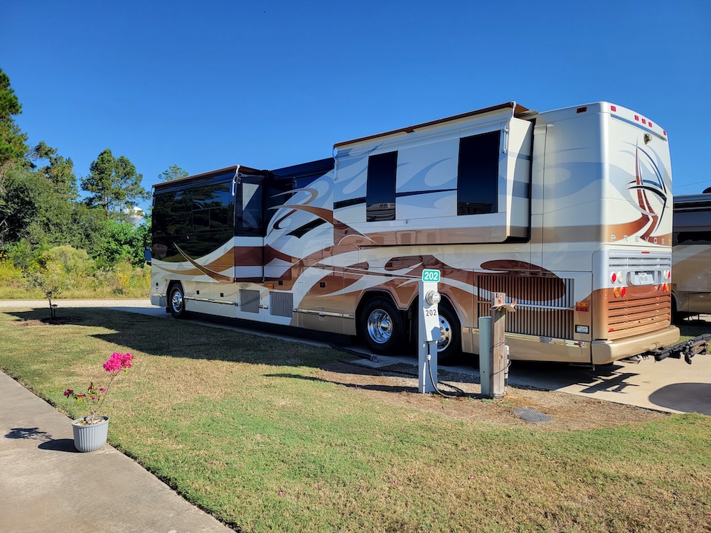 2004 Prevost Featherlite H3-45 For Sale
