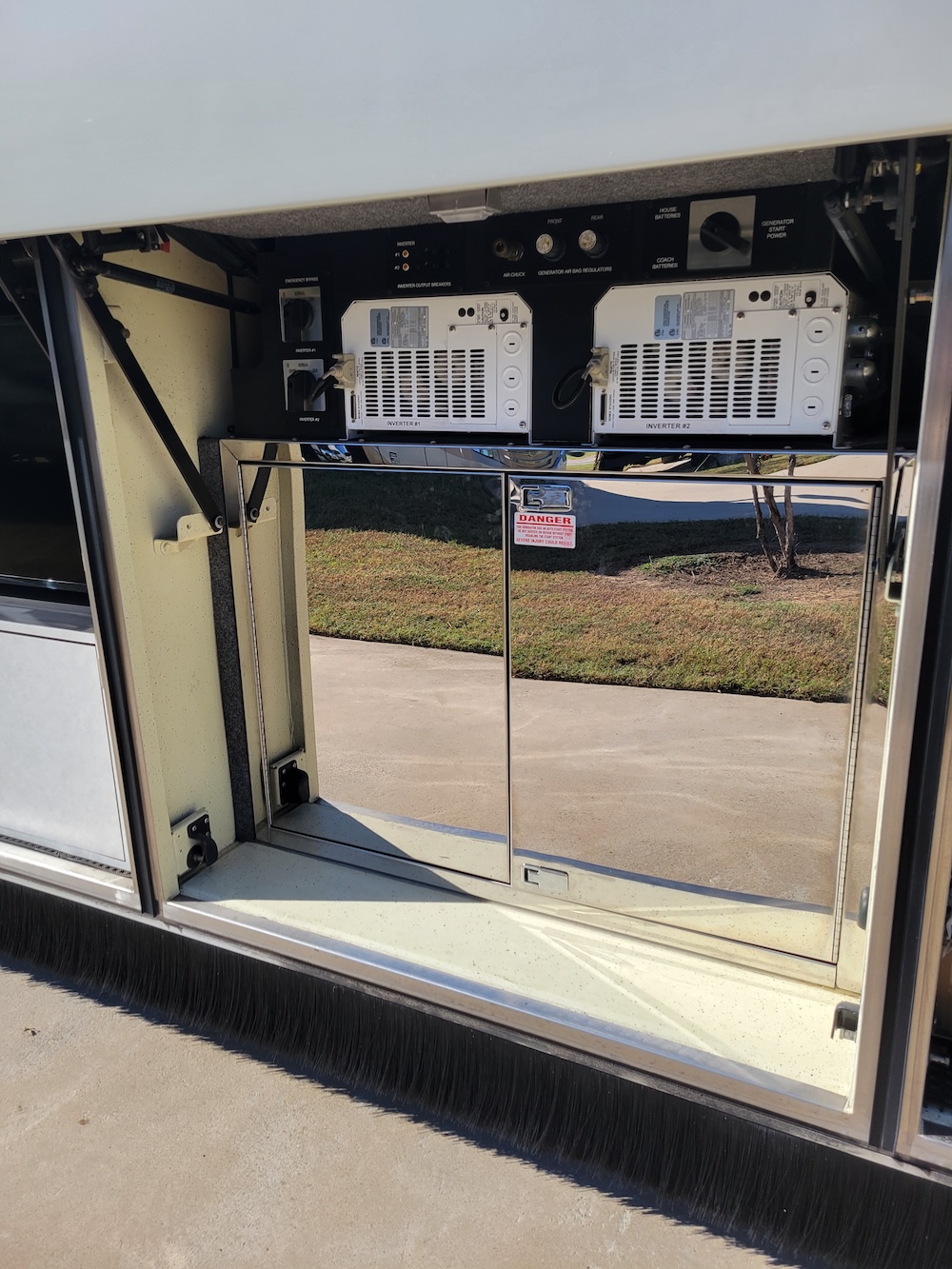 2004 Prevost Featherlite H3-45 For Sale