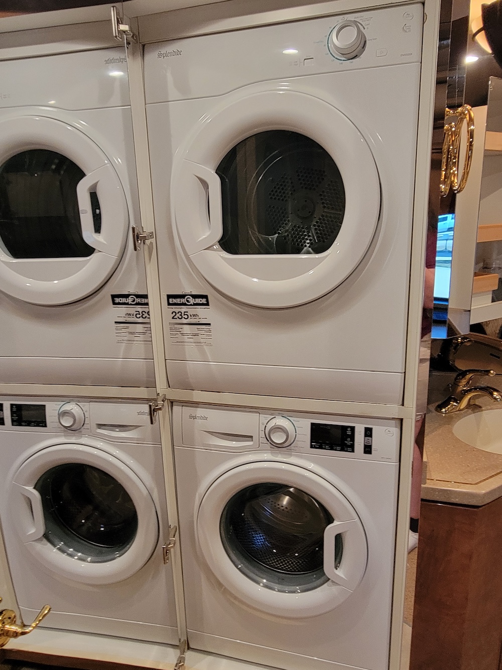 2004 Prevost Featherlite H3-45 For Sale