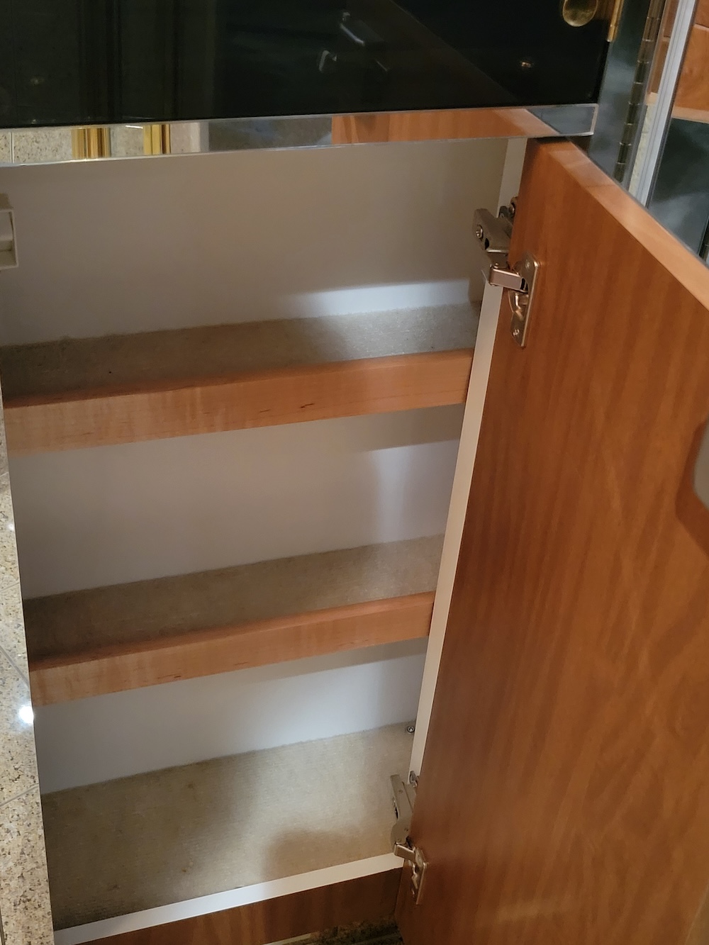 2004 Prevost Featherlite H3-45 For Sale