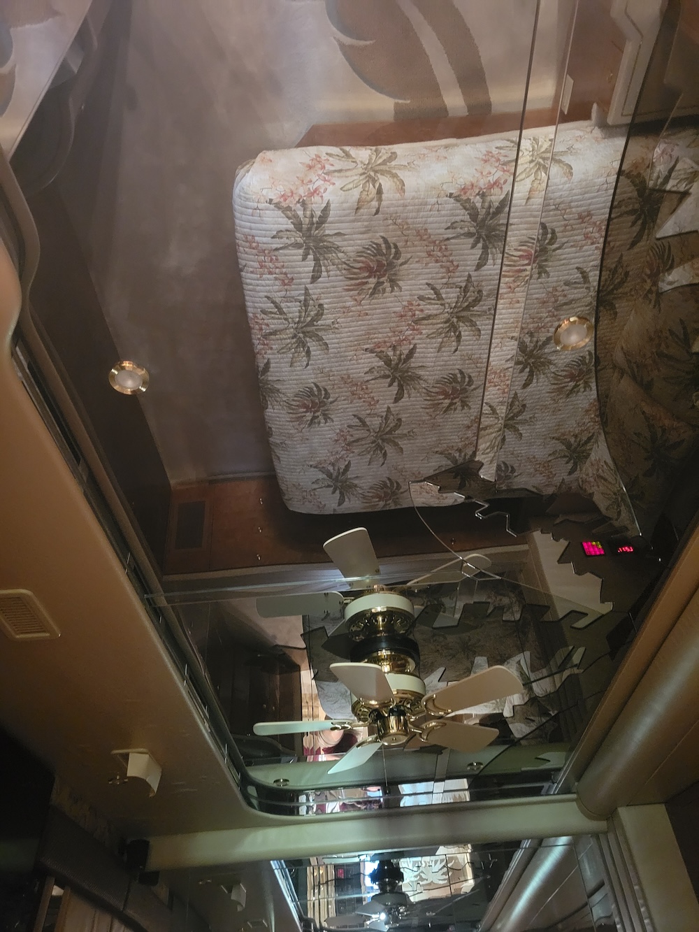 2004 Prevost Featherlite H3-45 For Sale