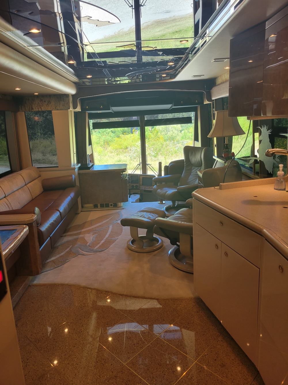 2004 Prevost Featherlite H3-45 For Sale
