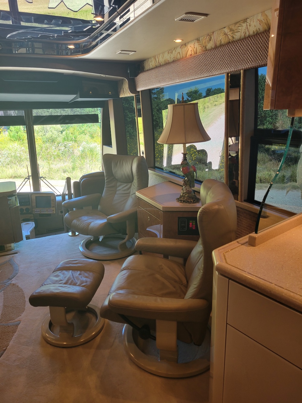 2004 Prevost Featherlite H3-45 For Sale