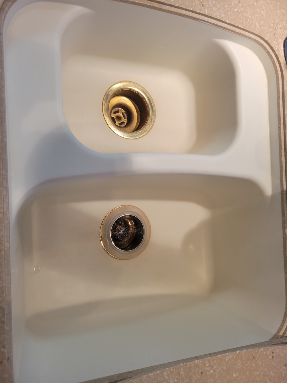 2004 Prevost Featherlite H3-45 For Sale