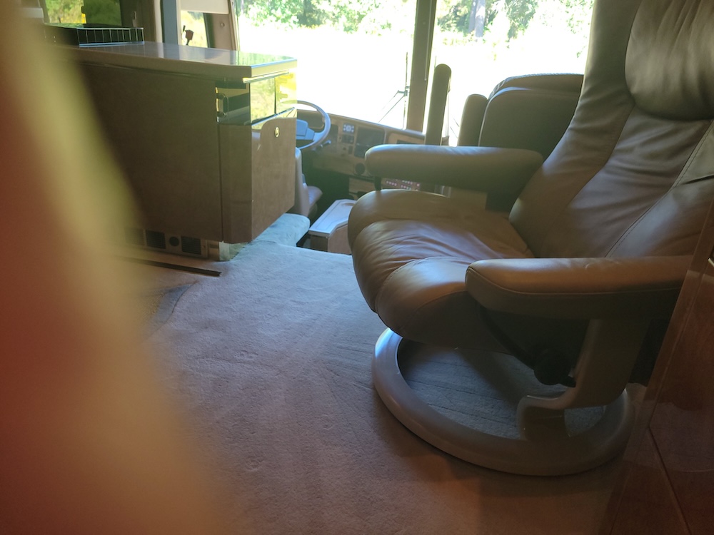 2004 Prevost Featherlite H3-45 For Sale