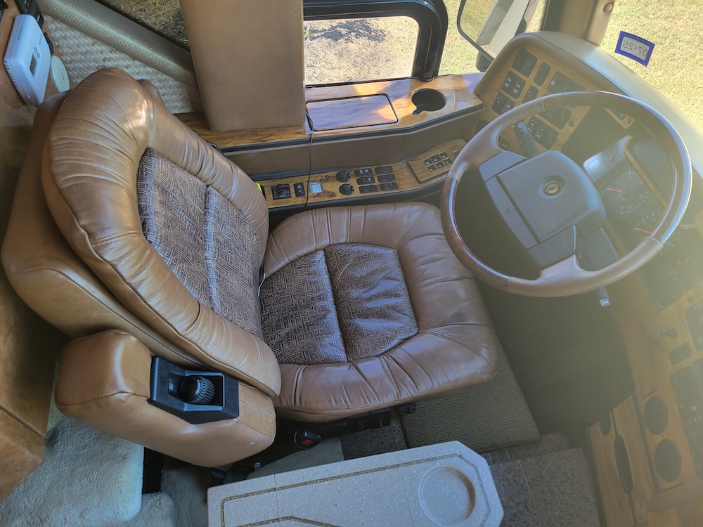 2004 Prevost Featherlite H3-45 For Sale
