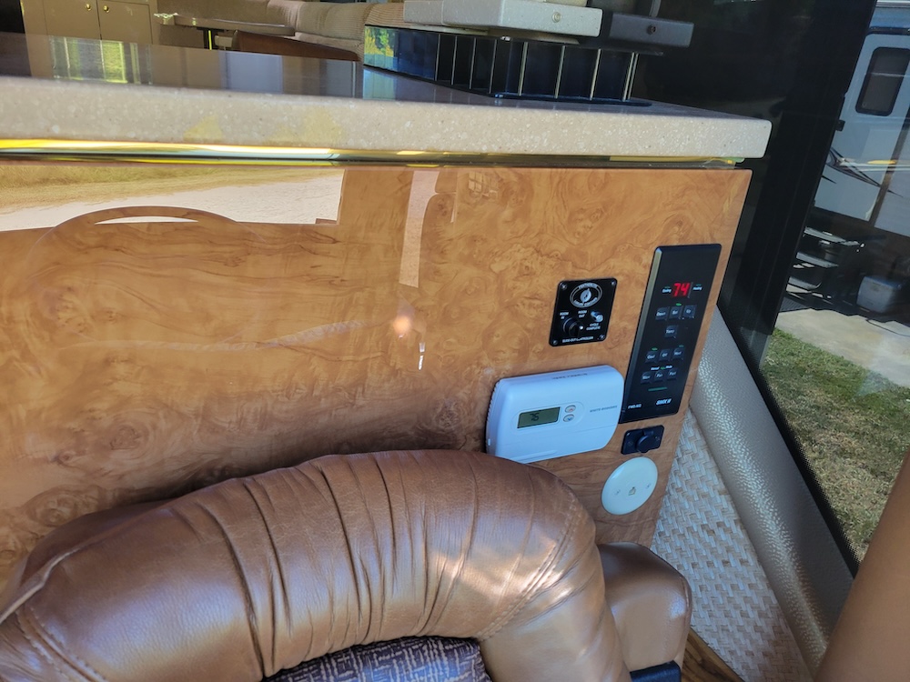 2004 Prevost Featherlite H3-45 For Sale