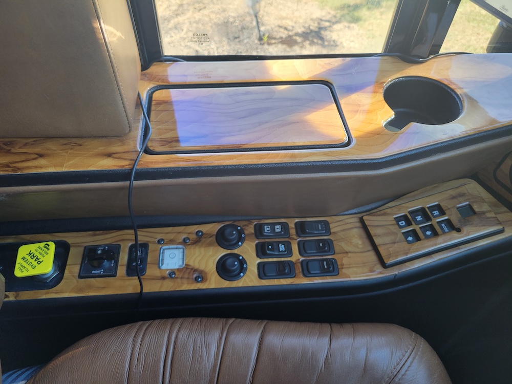 2004 Prevost Featherlite H3-45 For Sale