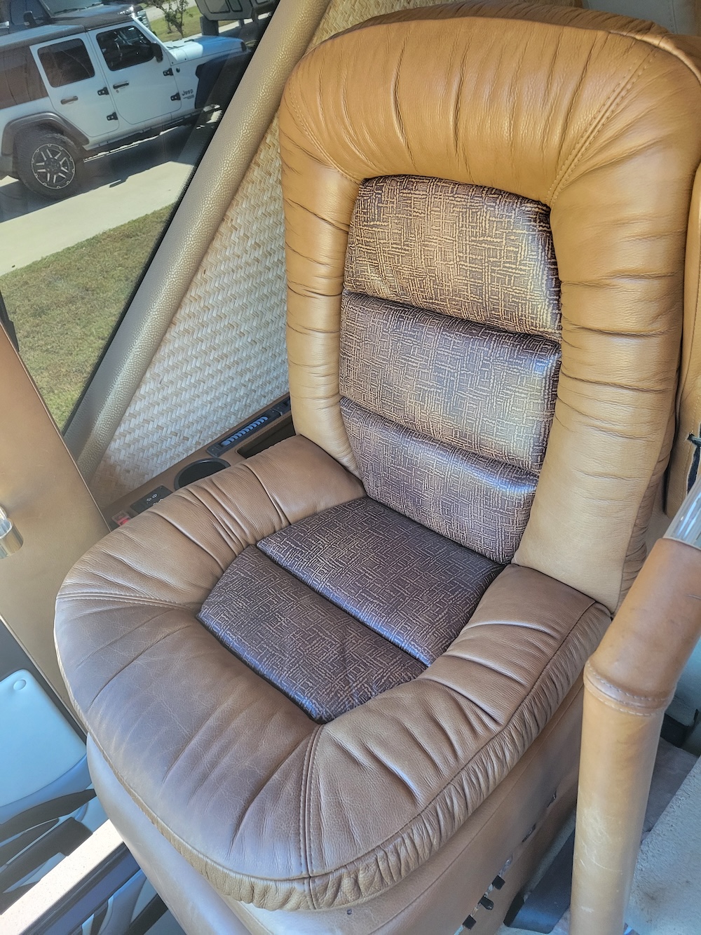 2004 Prevost Featherlite H3-45 For Sale