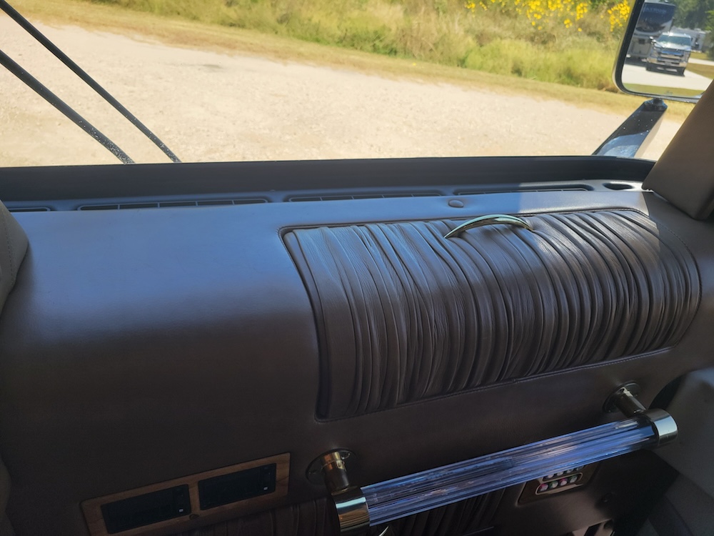 2004 Prevost Featherlite H3-45 For Sale