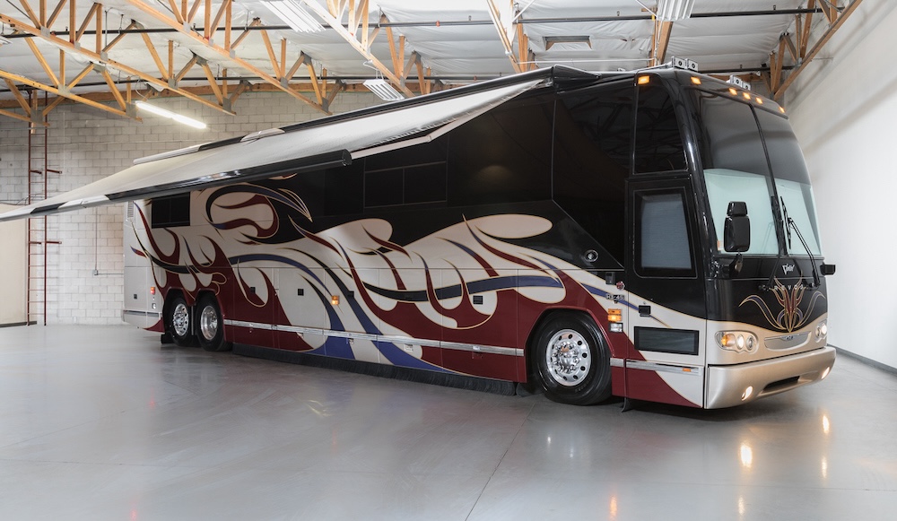 2004 Prevost Featherlite  H3-45 For Sale