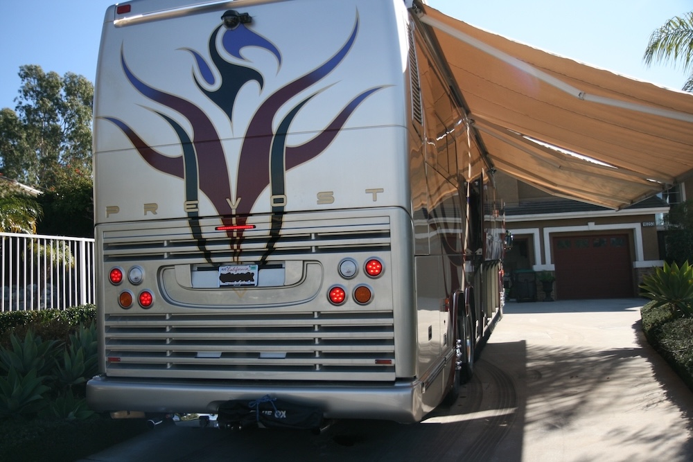 2004 Prevost Featherlite  H3-45 For Sale