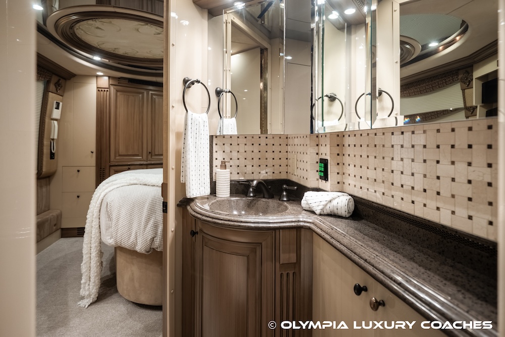 2004 Prevost Liberty XLII For Sale