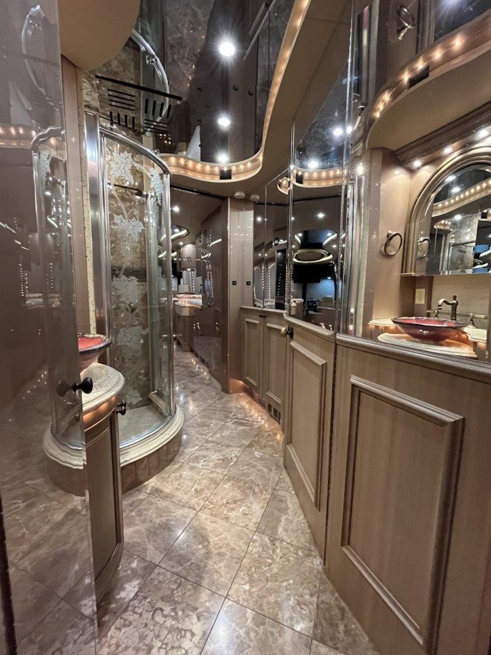 2004 Prevost Liberty XLII For Sale