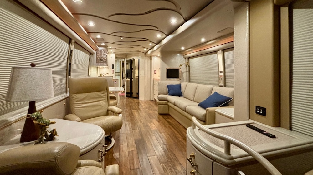 2004 Prevost Marathon H3-45 For Sale