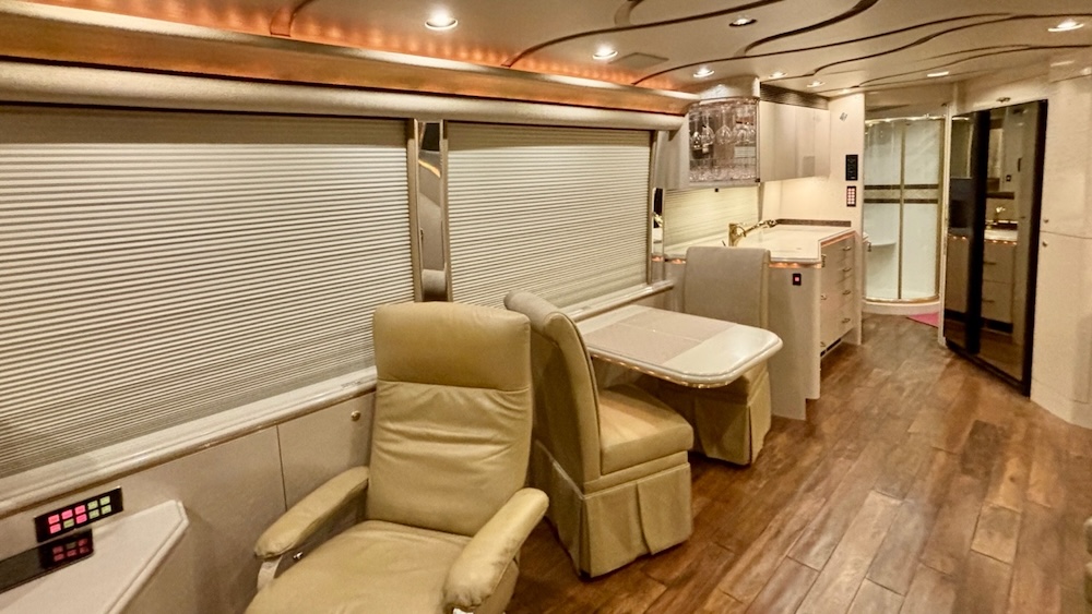 2004 Prevost Marathon H3-45 For Sale