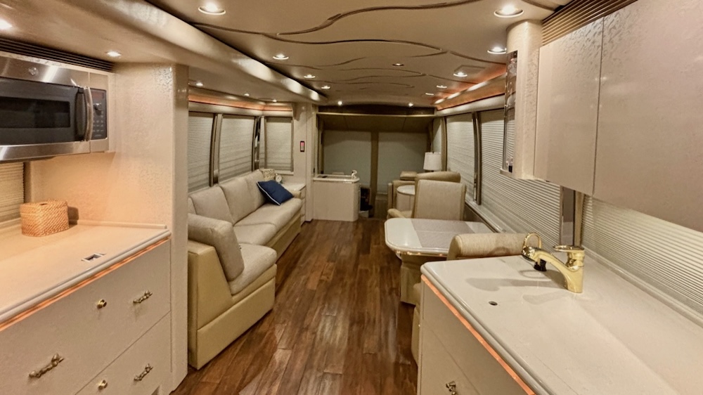 2004 Prevost Marathon H3-45 For Sale