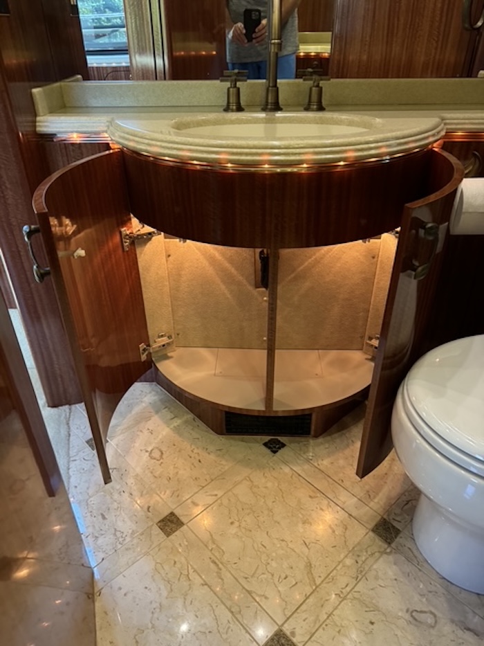 2004 Prevost Marathon H3-45 For Sale