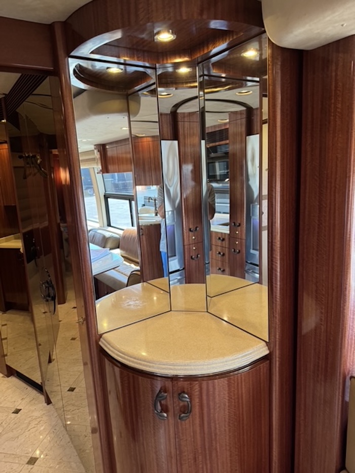 2004 Prevost Marathon H3-45 For Sale