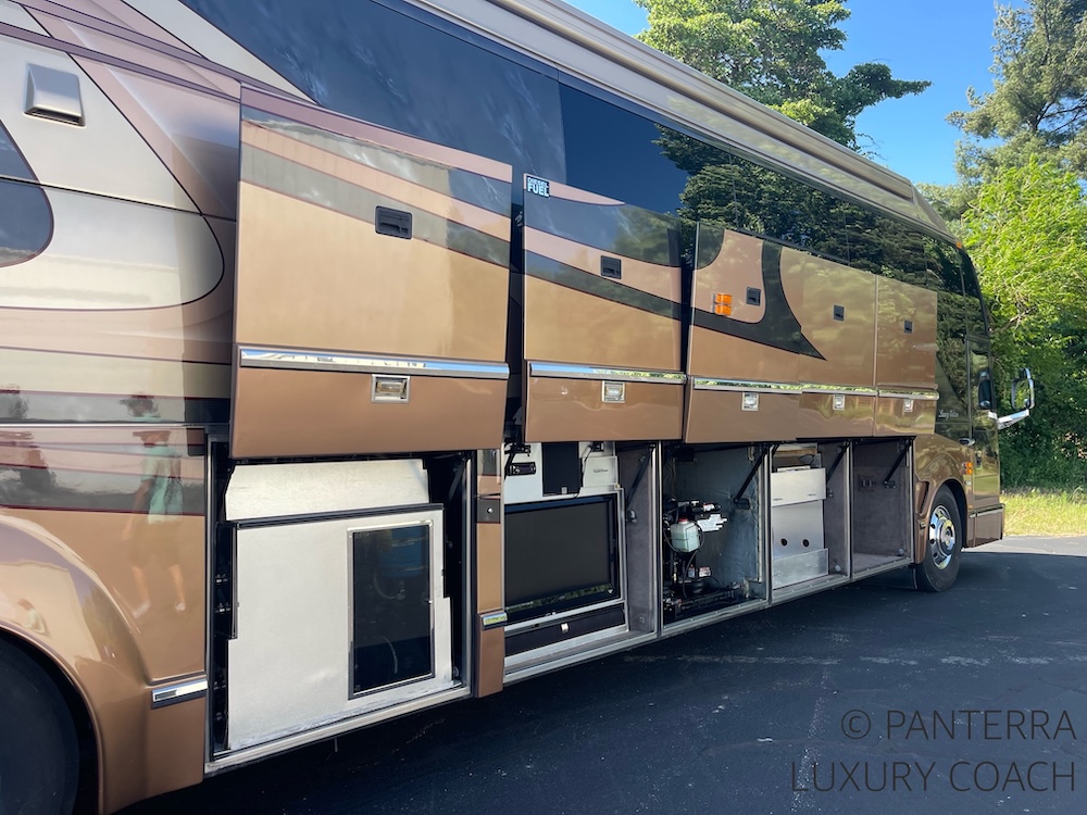 2004 Prevost Marathon  H3-45 For Sale