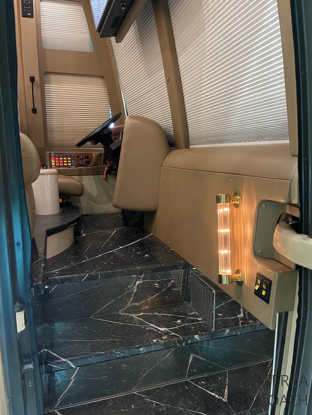 2004 Prevost Marathon  H3-45 For Sale