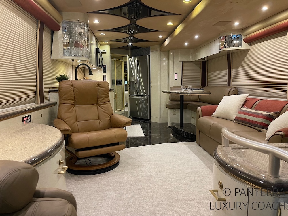 2004 Prevost Marathon  H3-45 For Sale