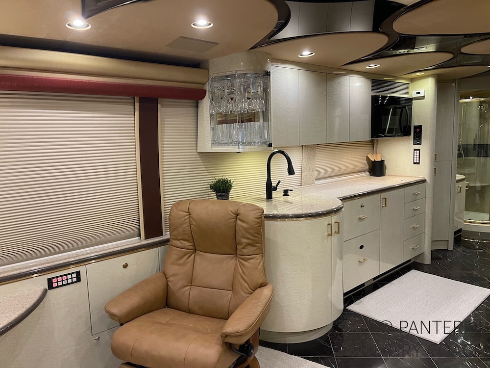 2004 Prevost Marathon  H3-45 For Sale