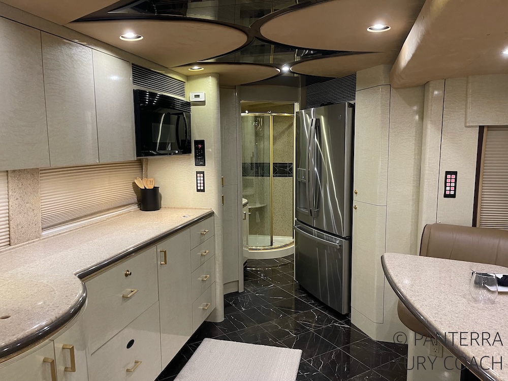 2004 Prevost Marathon  H3-45 For Sale